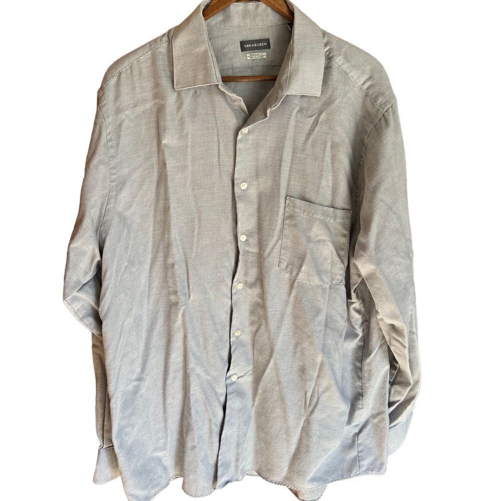 Van Heusen long sleeved button down shirt size large